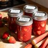 Aardbeien rabarberjam maken