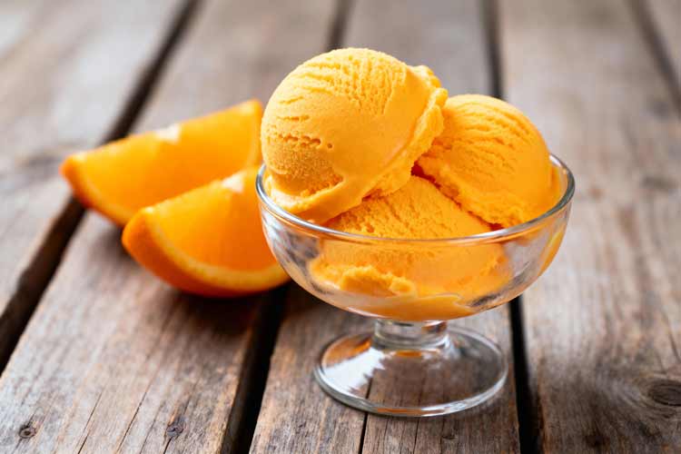 Sinaasappel ijs maken