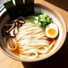 Udon noedels koken