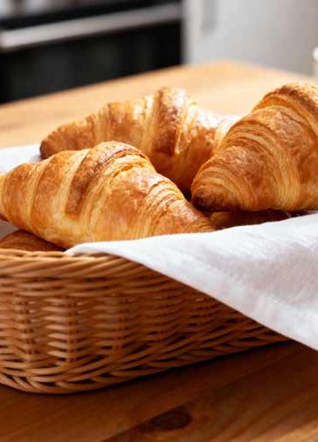 Croissants opwarmen